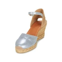 Betty London Cassia -Betty London 1060531 500 C