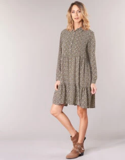 Betty London Jecrehou -Betty London 11051392 500 C