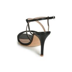 Betty London Jikotipe -Betty London 13269262 500 E