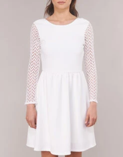 Betty London J. Louise -Betty London 14973445 500 D