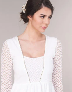 Betty London J. Louise -Betty London 14973445 500 F