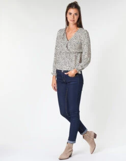 Betty London Lova -Betty London 15632933 500 C