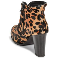 Betty London Henda -Betty London 15661214 500 E