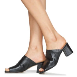 Betty London Mirto -Betty London 16920400 500 H