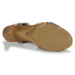 Betty London Pouloi -Betty London 16920448 500 G