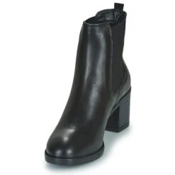 Betty London Niviss -Betty London 17999514 500 C