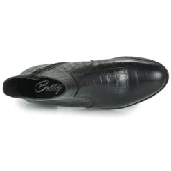 Betty London Noume 15 Betty London Noume -Betty London 18089550 500 F