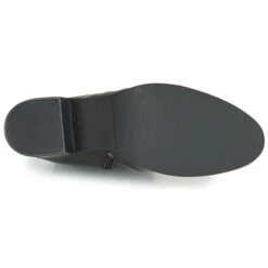 Betty London Noume 16 Betty London Noume -Betty London 18089550 500 G