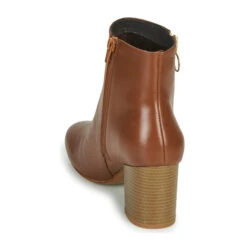 Betty London Nilive -Betty London 18089551 500 E