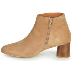 Betty London Nilove -Betty London 18089554 500 D