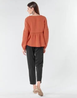 Betty London Nasse 9 Betty London Nasse -Betty London 18215842 500 D