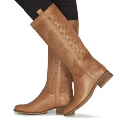 Betty London Onever 17 Betty London Onever -Betty London 18995219 500 H