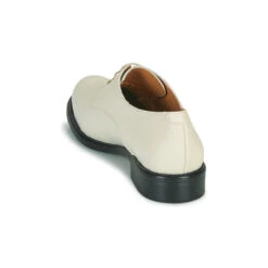 Betty London Oulene -Betty London 19052068 500 E