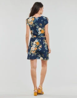 Betty London Owaka -Betty London 19703942 500 D