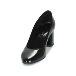 Betty London Parade -Betty London 20202686 500 C