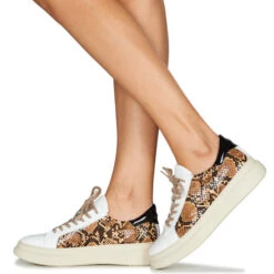 Betty London Parole 17 Betty London Parole -Betty London 20338931 500 H