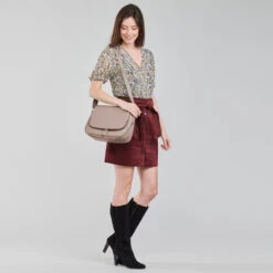 Betty London Pika 13 Betty London Pika -Betty London 20354984 500 H