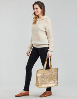 Betty London Jonas 9 Betty London Jonas -Betty London 21562672 500 C