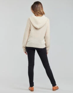 Betty London Jonas 10 Betty London Jonas -Betty London 21562672 500 D