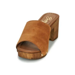 Betty London Lifou -Betty London 21645081 500 C