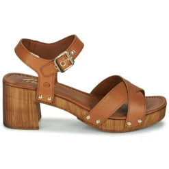 Voorkant -Betty London 21645083 500 B