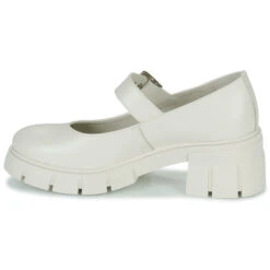 Betty London Passilla -Betty London 23132824 500 D