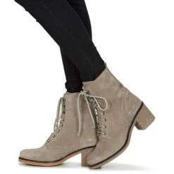 Betty London Latiffa -Betty London 23132830 500 H