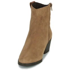 Betty London Biouti -Betty London 23132859 500 C