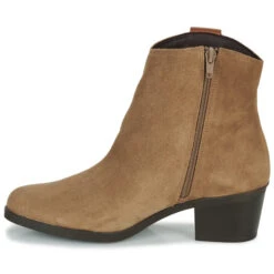 Betty London Biouti -Betty London 23132859 500 D