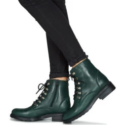 Betty London Galactica 17 Betty London Galactica -Betty London 23132875 500 H