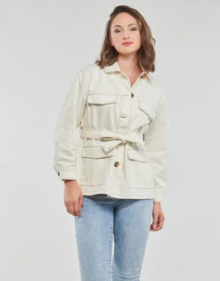 Betty London Nestelle