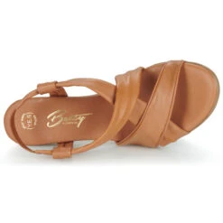 Betty London Pouloi -Betty London 24278551 500 F