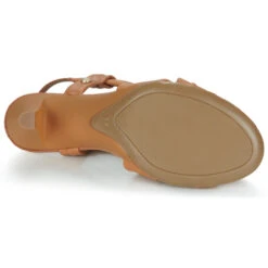 Betty London Pouloi -Betty London 24278551 500 G