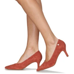 Betty London Veramenta 17 Betty London Veramenta -Betty London 24278599 500 H