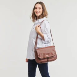 Betty London Ezigale -Betty London 3268023 500 H