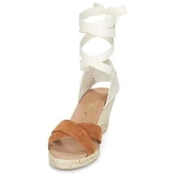 Betty London Idile -Betty London 6965038 500 C