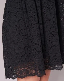 Betty London Iaouda -Betty London 7654328 500 F