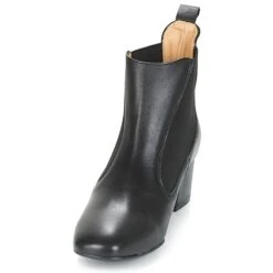 Betty London Jussiva -Betty London 8159499 500 C