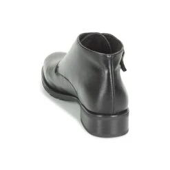 Betty London Jielo 14 Betty London Jielo -Betty London 8159545 500 E