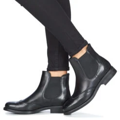 Betty London Josta -Betty London 8159548 500 H