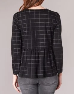 Betty London Jiliu 11 Betty London Jiliu -Betty London 9106034 500 E